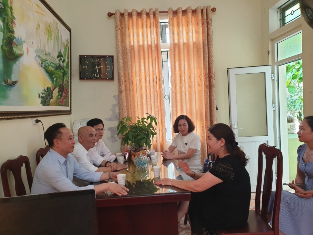 Ban Lãnh đạo BVRHMTWHN làm việc với Giám hiệu nhà trường
